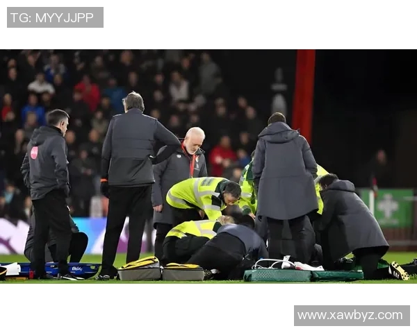 阿尔瓦拉多腿部受伤紧急返回更衣室希望尽快恢复状态