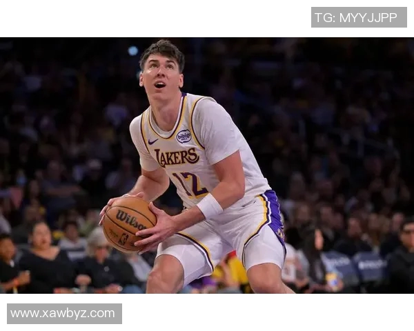 哈克斯表现出色14投7中贡献17分4篮板3助攻1盖帽助球队取得胜利