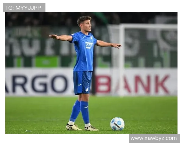 比朔夫首度为U21进球喜悦之情提升自信心展望未来表现