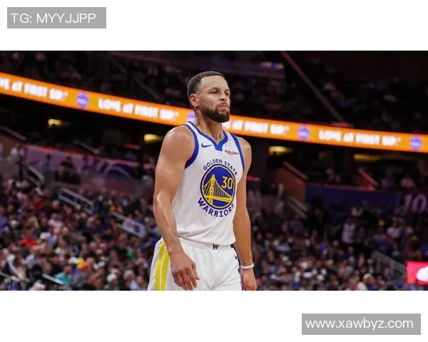 球队阵容多样化探索库里强调赢球与调整并重的重要性