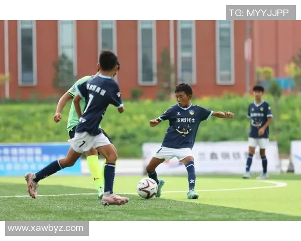 不落地传球的魅力与技巧谁的脚法最为潇洒引人注目 不落地传球的魅力与技巧谁的脚法最为潇洒引人注目